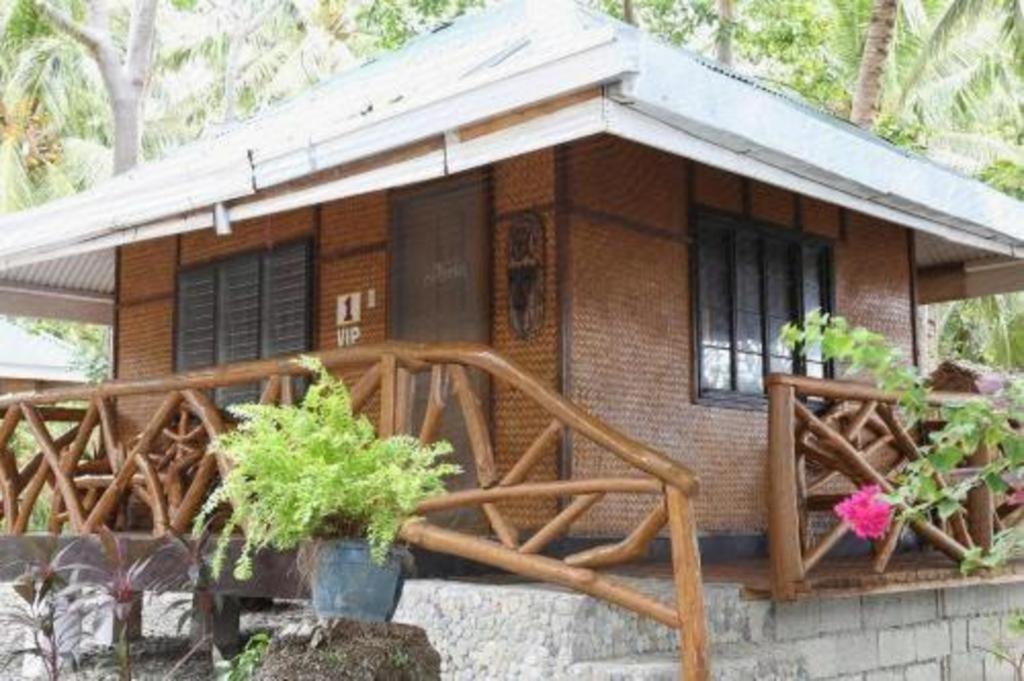 67Th Heaven Holiday Resort Lucbuan Екстериор снимка